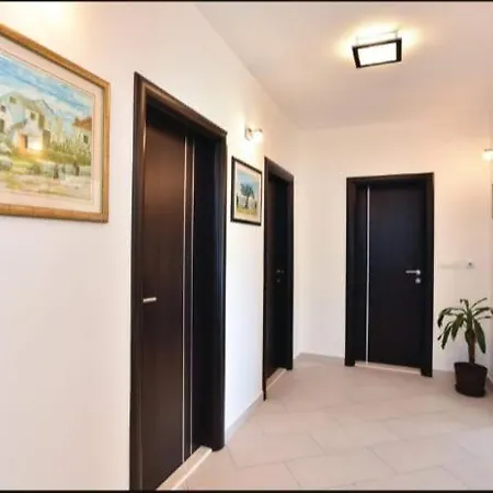 Kuca/Apartman S Bazenom Hébergement de vacances Split