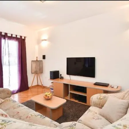 Kuca/Apartman S Bazenom
